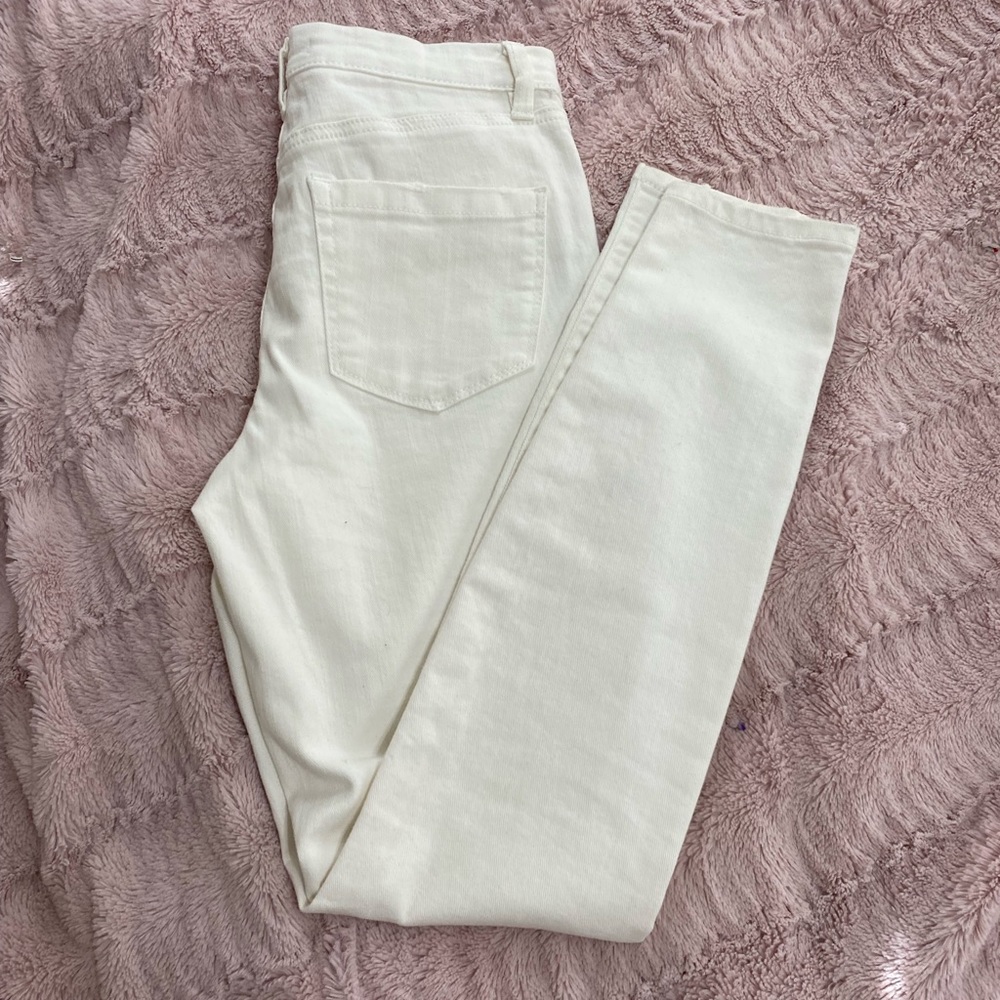 Beautiful Chelsea & Violet Jean stretchy NWT